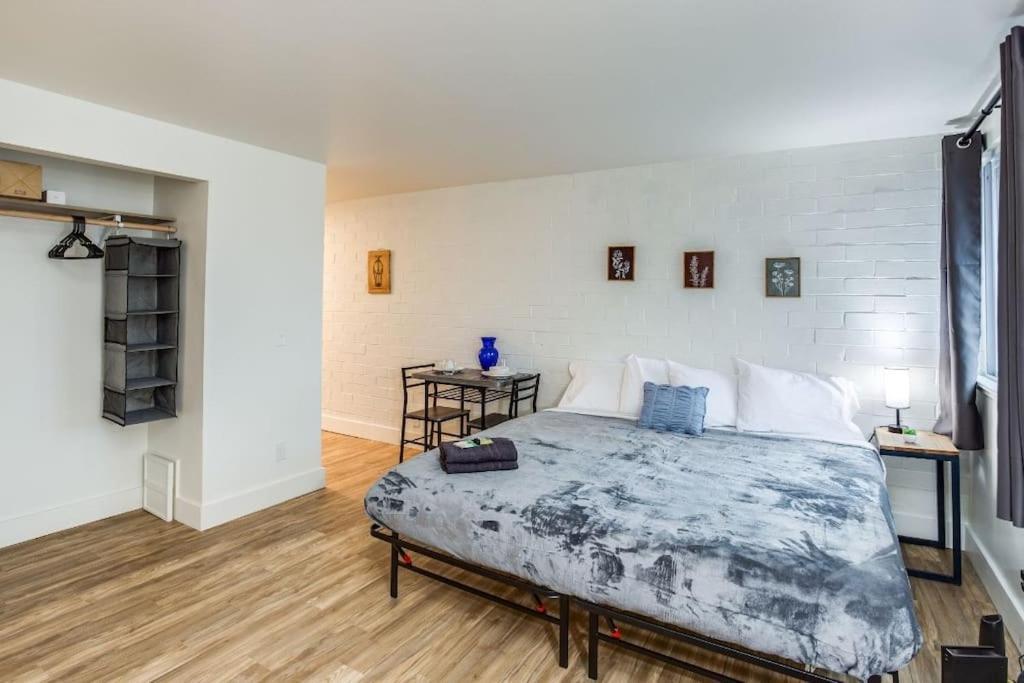 Studio W/ King Bed Near Dwtn Rochester Exterior foto